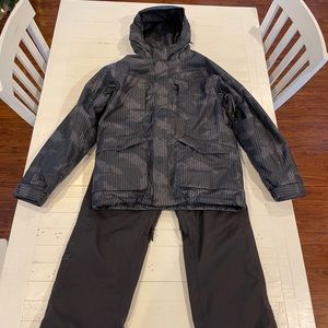 Billabong snowboarding set